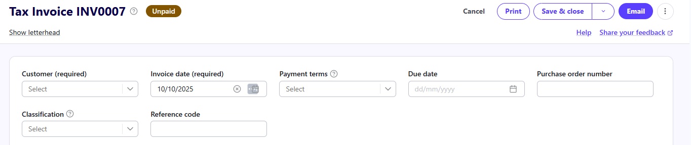 Invoice, customer and payment fields at the top of the invoice creation screen