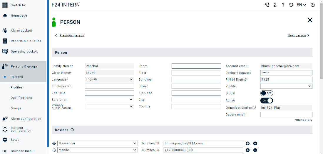 Ein Bild, das Tisch enthält.
          
          Automatisch generierte Beschreibung