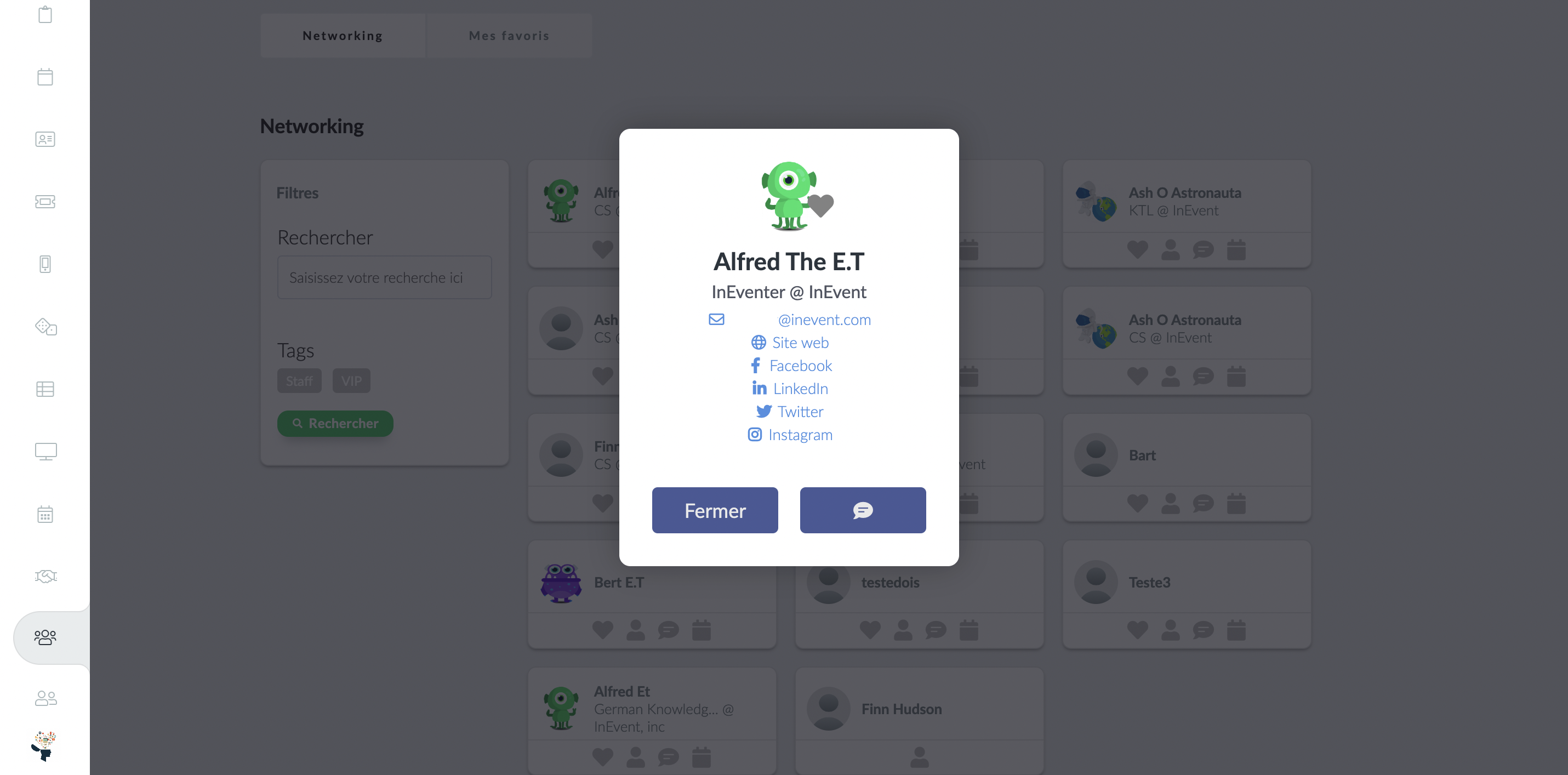 les réseaux sociaux des participants sur la page de networking