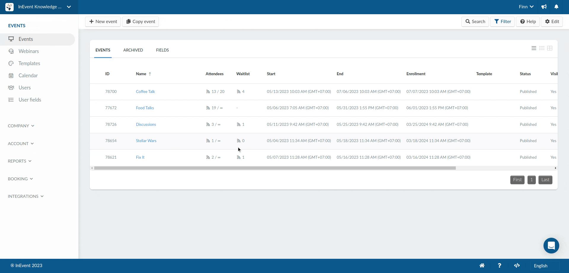 GIF showing how to preview and download reports from the Report center.