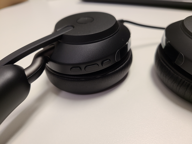 Evolve2 40 corded headset buttons