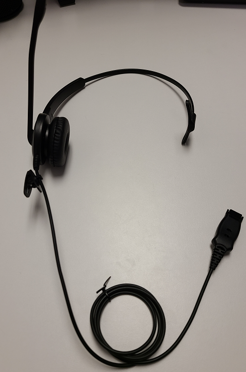 Leitner OfficeHero LH240 headset and QD cord