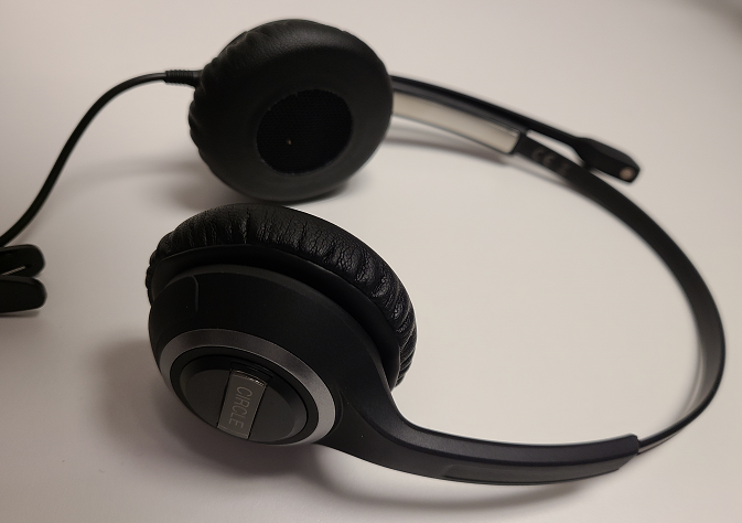 Sennheiser SC 260 corded headset earpad